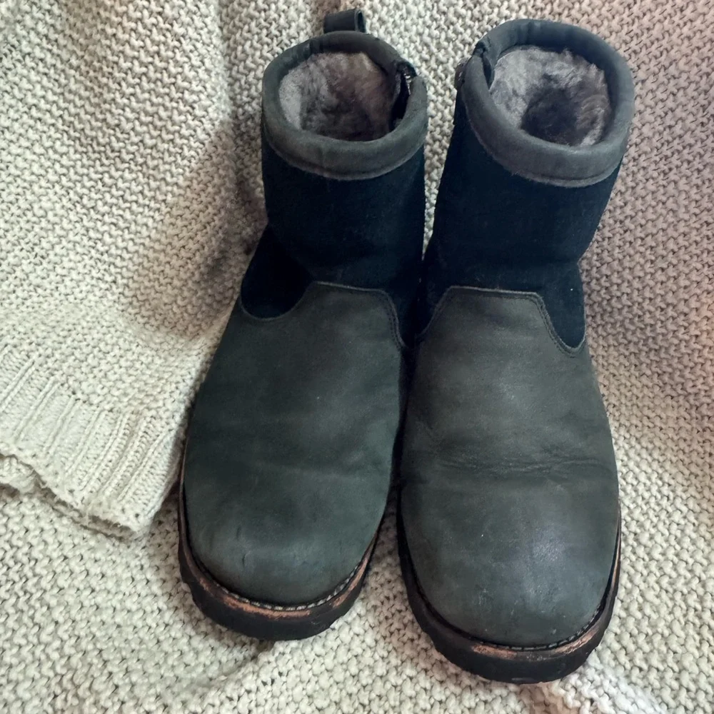 UGG Australia Hendren TL BOOTS Sz 8 Waterproof Stout‎ Leather